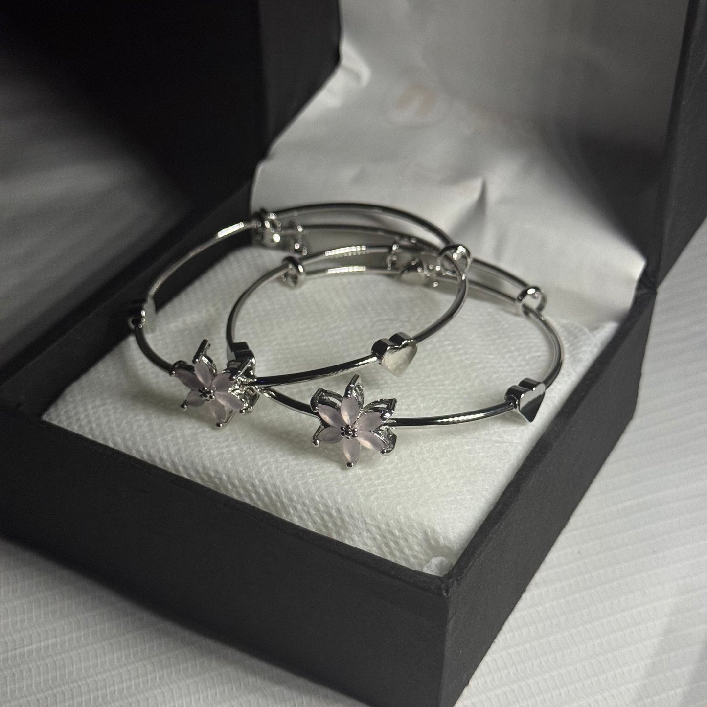 Silver and Pink Elegant Round Bracelet