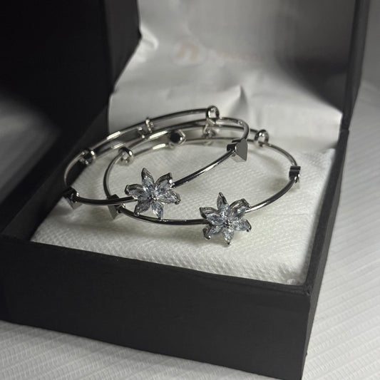 Silver and Clear Elegant Round Bracelet