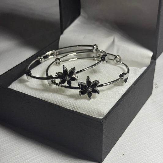 Silver and Black Elegant Round Bracelet