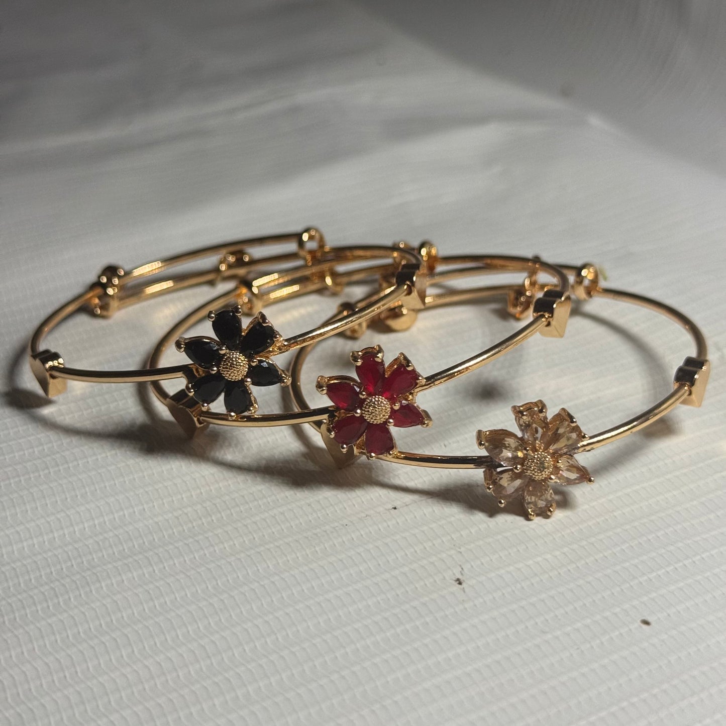 Classic Round Bracelet - Single Piece