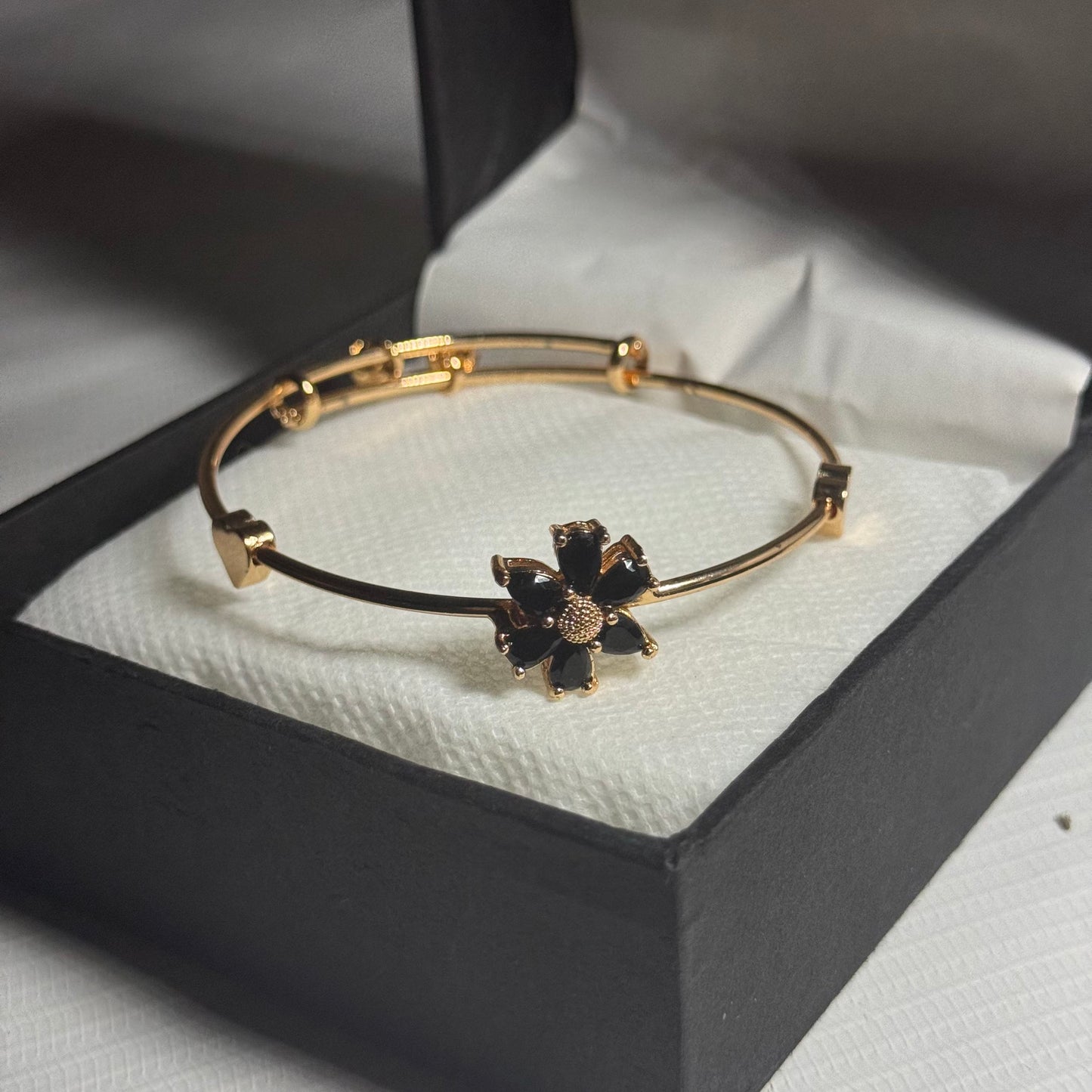 Classic Round Bracelet - Single Piece