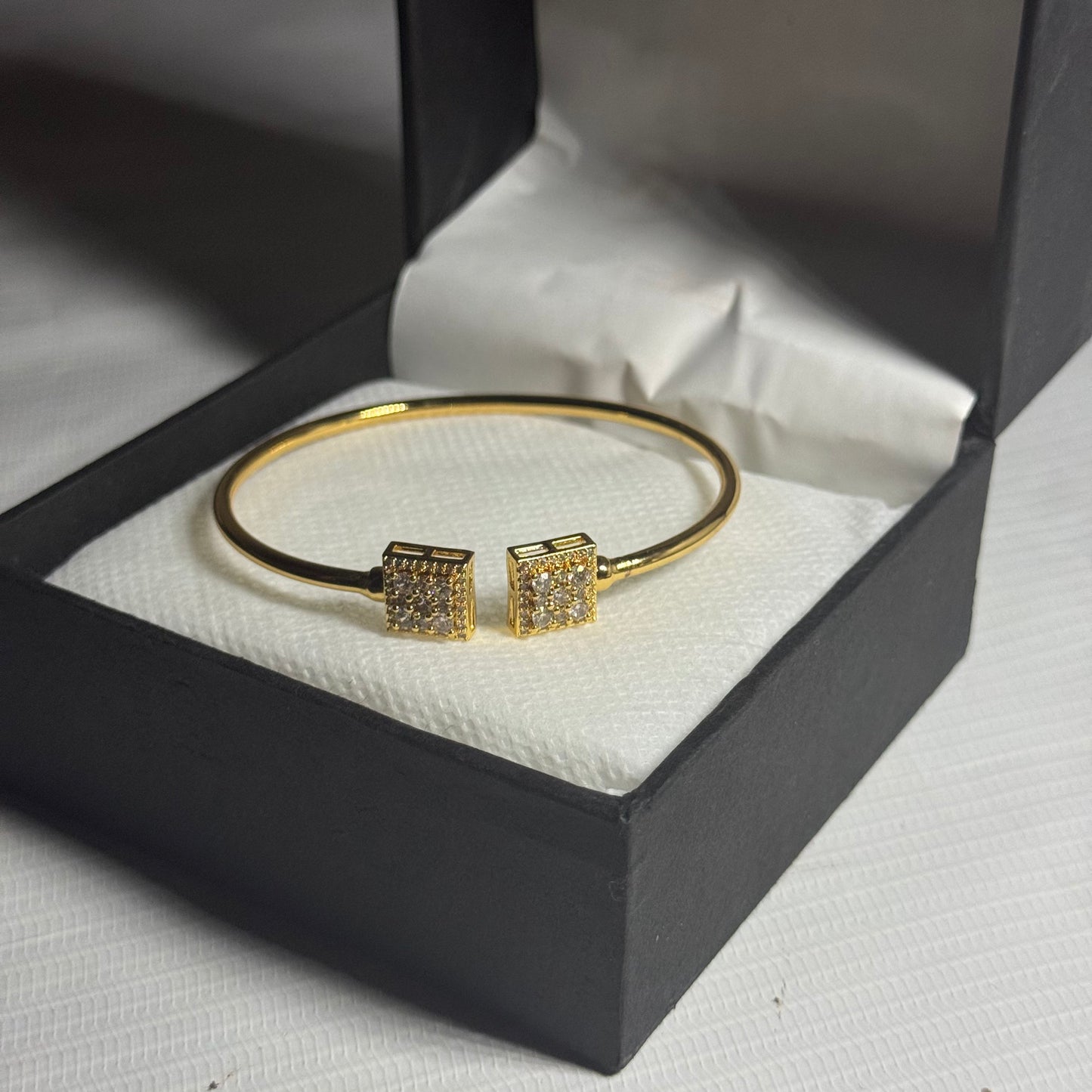 SIngle Piece Adorable Bracelets