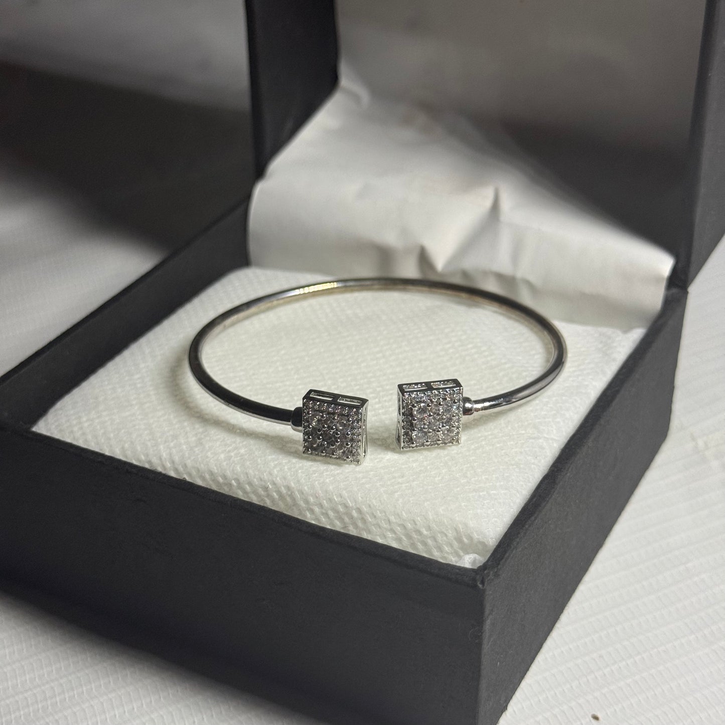 SIngle Piece Adorable Bracelets